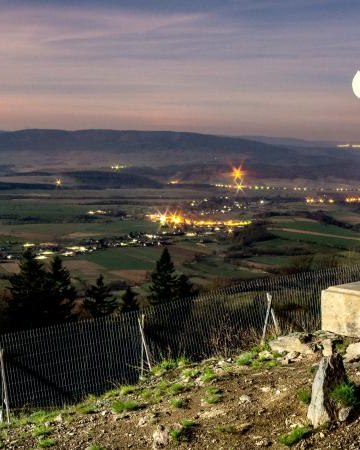 Taras widokowy przy Sanktuarium Matki Bożej Przyczyny Naszej Radości 
