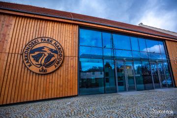 CENTRUM PRZYRODNICZO-EDUKACYJNE KARKONOSKIEGO PARKU NARODOWEGO - PAŁAC SOBIESZÓW